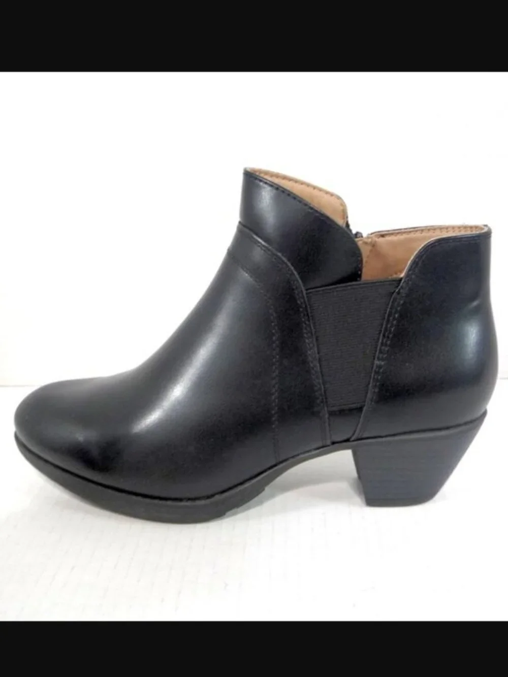 Size 7.5 WIDE Black Comfort Ankle Boots
